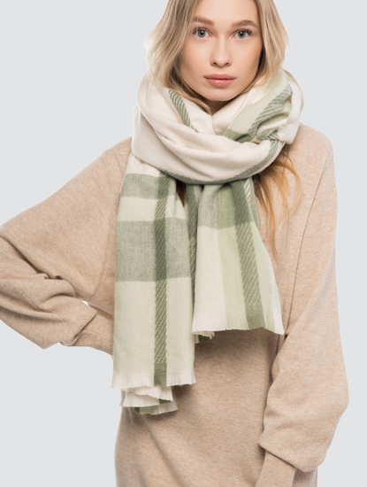 Женский зимний палантин