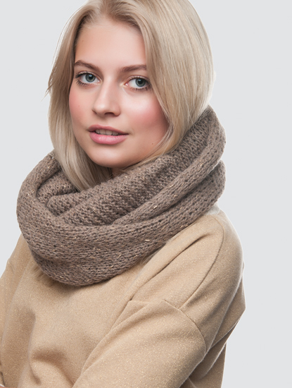 Коричневый