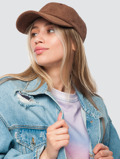 Коричневый