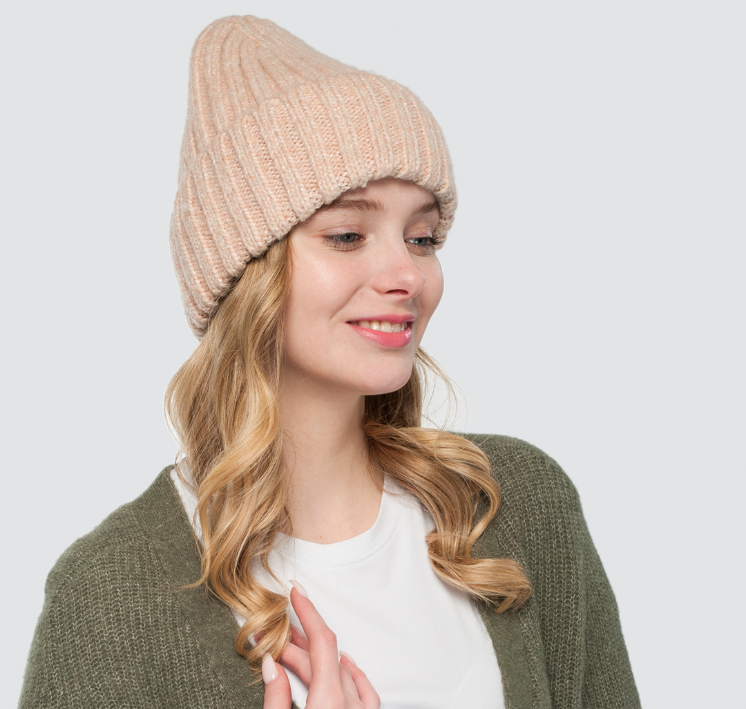 Женская утепленная шапка с пайетками Мармалато, цвет Светло-пудровый меланж #4
