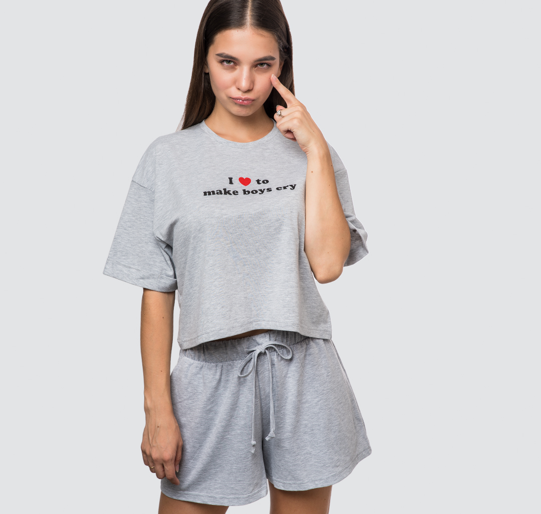 Женская укороченная футболка с принтом Мармалато, цвет Серый меланж-черный-красный #1