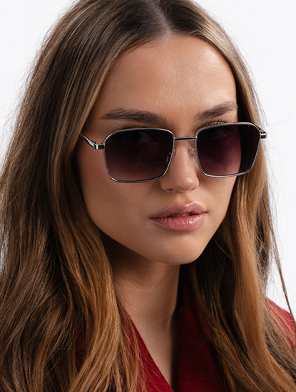 Очки солнцезащитные черные