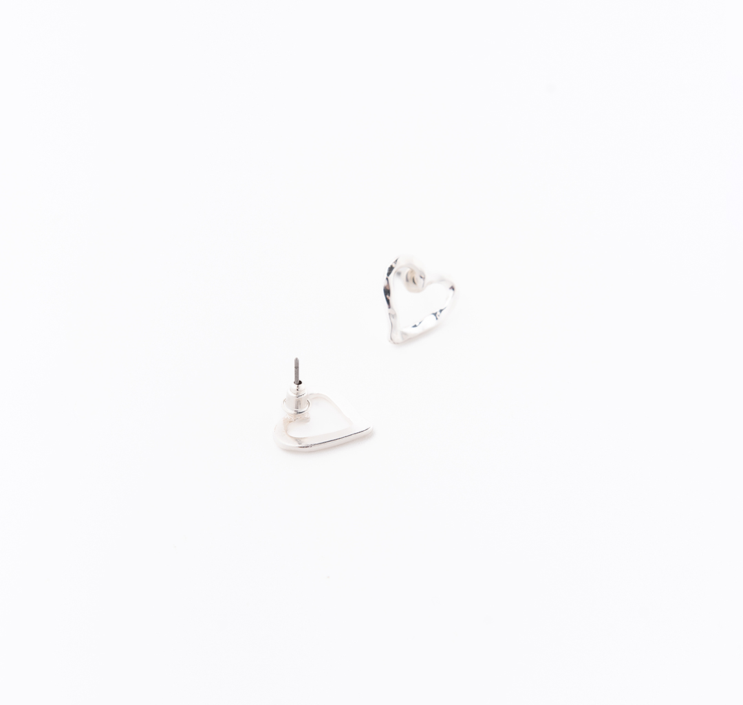 Серьги женские в форме сердечка Мармалато, цвет белое серебро #2
