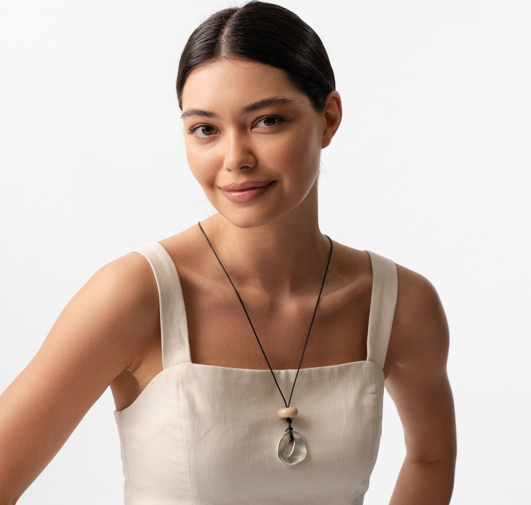 Колье Мармалато, цвет черный-белое серебро-молочный #3