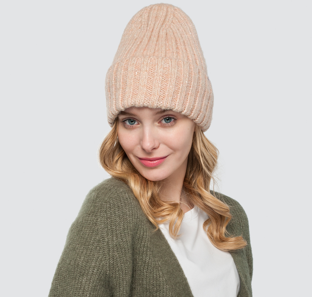Женская утепленная шапка с пайетками Мармалато, цвет Светло-пудровый меланж #1