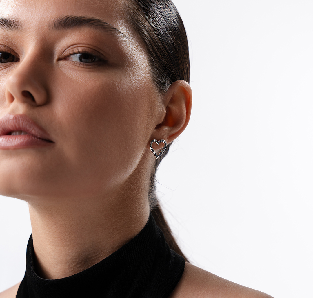 Серьги женские в форме сердечка Мармалато, цвет белое серебро #4