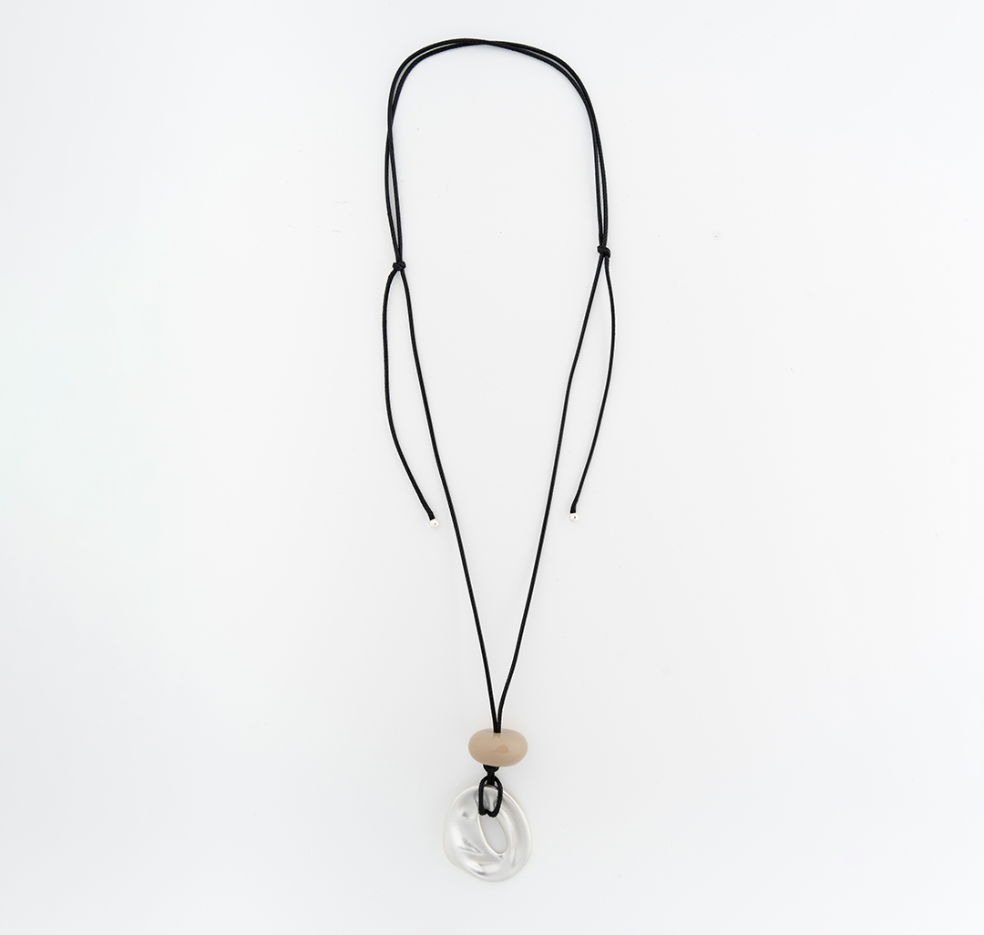 Колье Мармалато, цвет черный-белое серебро-молочный #4