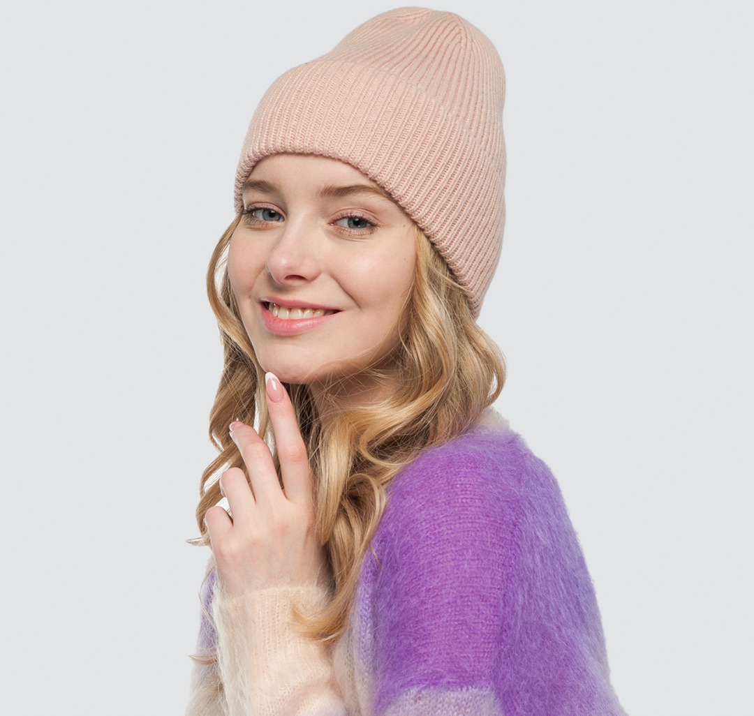 Женская шапка бини с отворотом Мармалато, цвет Пудровый #4